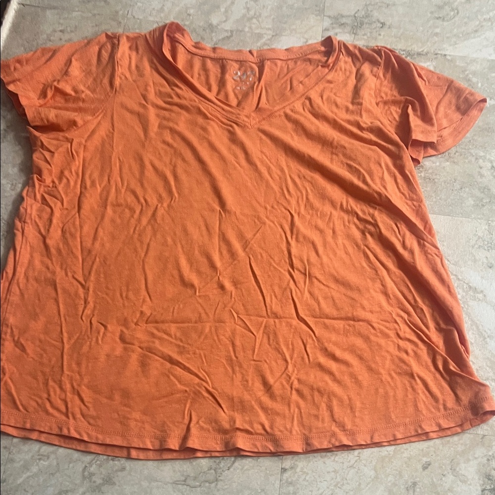 Maurices Orange Short Sleeve V-Neck Tee